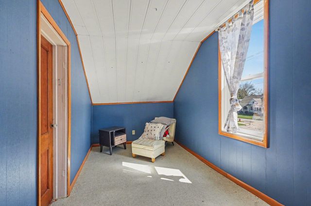 708 Nebobish Avenue, Bay City, MI 48708