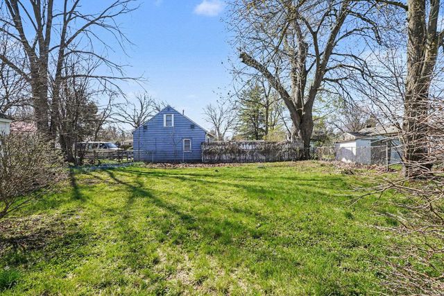 708 Nebobish Avenue, Bay City, MI 48708