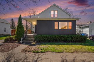 708 Nebobish Avenue, Bay City, MI 48708
