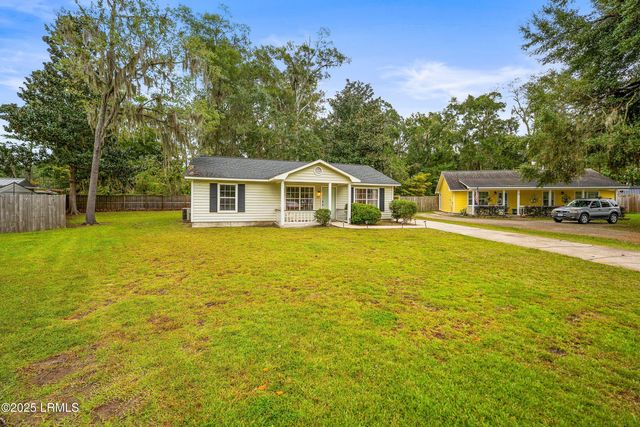 28 Ridenour Place, Port Royal, SC 29935