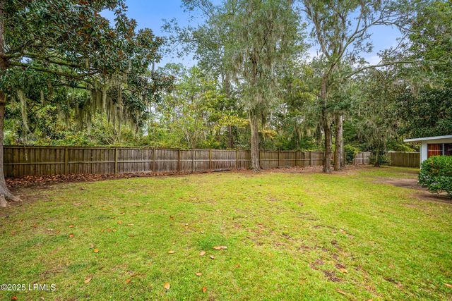 28 Ridenour Place, Port Royal, SC 29935