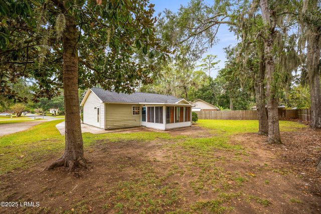 28 Ridenour Place, Port Royal, SC 29935