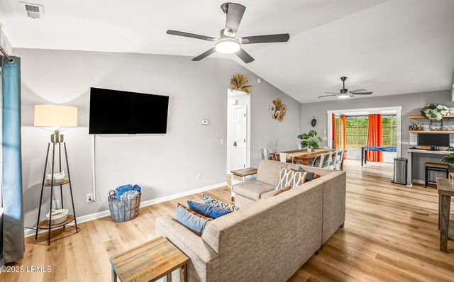 28 Ridenour Place, Port Royal, SC 29935