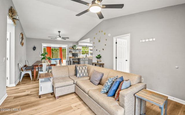 28 Ridenour Place, Port Royal, SC 29935