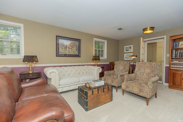 112 Montclair Court, Evansville, IN 47715