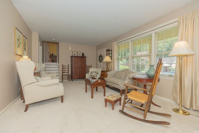 112 Montclair Court, Evansville, IN 47715