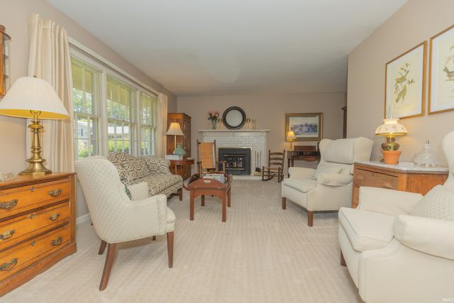 112 Montclair Court, Evansville, IN 47715