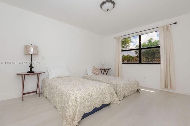 10434 Sunrise Lakes Blvd 109, Sunrise, FL 33322