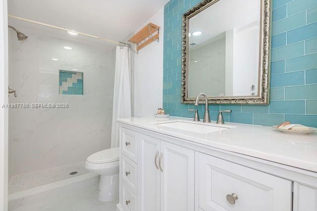 10434 Sunrise Lakes Blvd 109, Sunrise, FL 33322