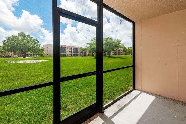 10434 Sunrise Lakes Blvd 109, Sunrise, FL 33322