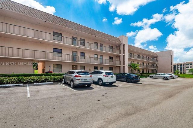 10434 Sunrise Lakes Blvd 109, Sunrise, FL 33322