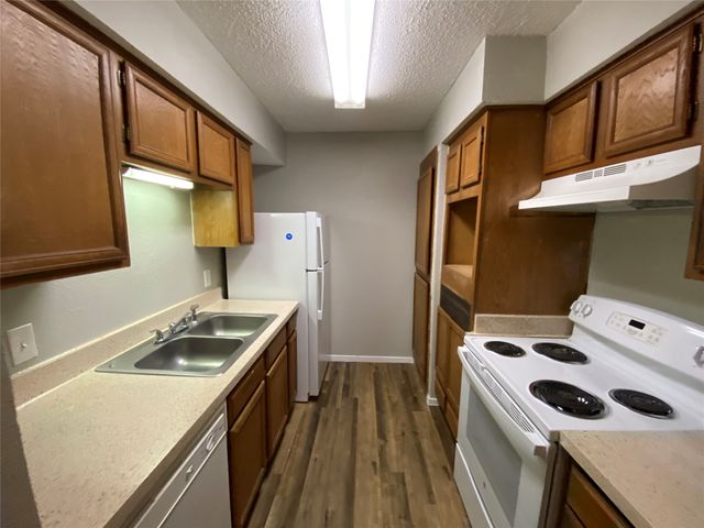 9696 Walnut 317, Dallas, TX 75243