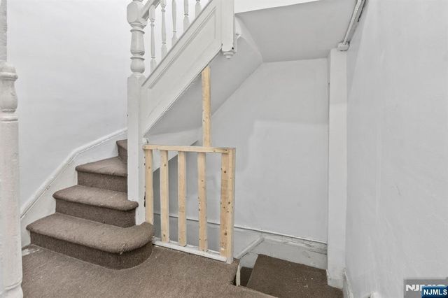 211 13th Street, Newark, NJ 07107