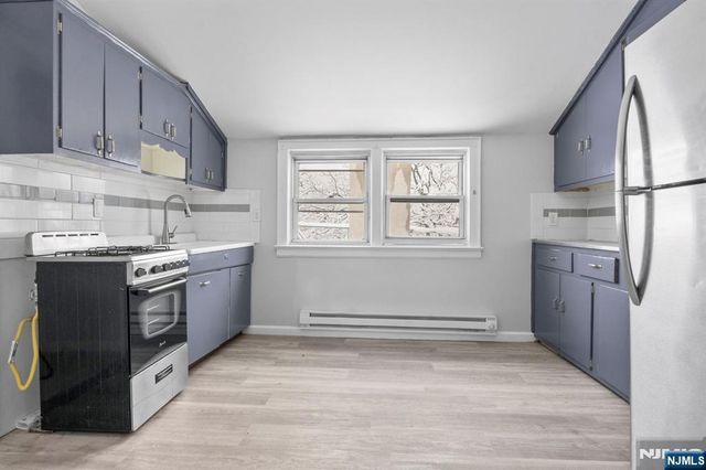 211 13th Street, Newark, NJ 07107