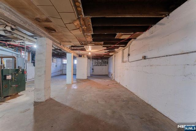 211 13th Street, Newark, NJ 07107