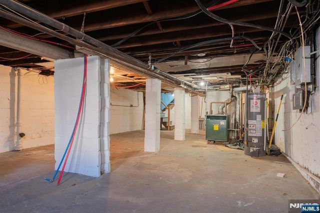 211 13th Street, Newark, NJ 07107