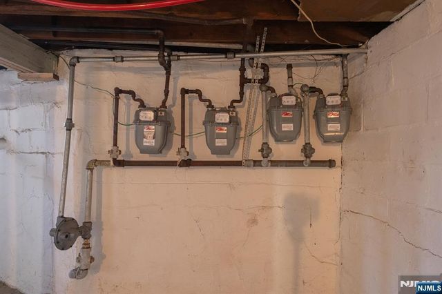 211 13th Street, Newark, NJ 07107