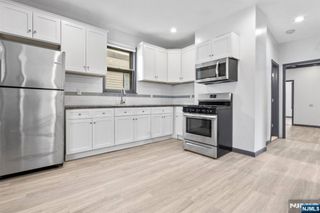 211 13th Street, Newark, NJ 07107