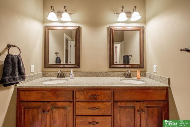 12647 S 80 Street, Papillion, NE 68046