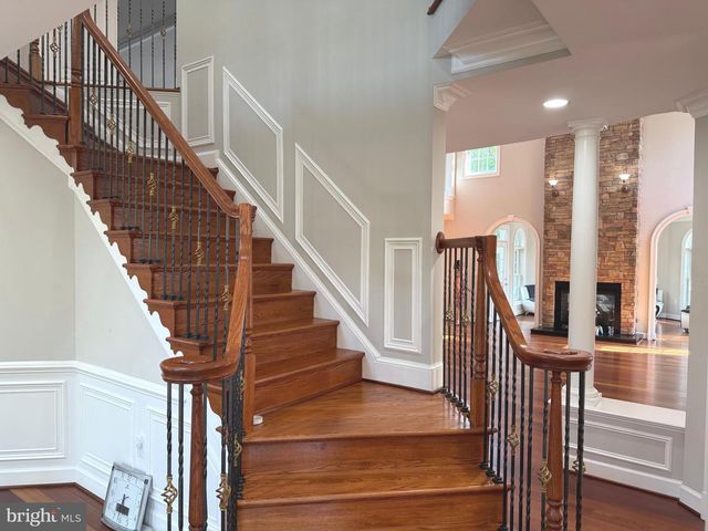 6529 FAIRLAWN DR, Mclean, VA 22101
