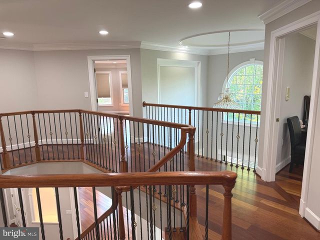 6529 FAIRLAWN DR, Mclean, VA 22101