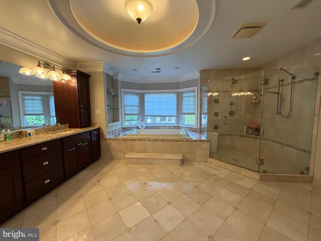 6529 FAIRLAWN DR, Mclean, VA 22101