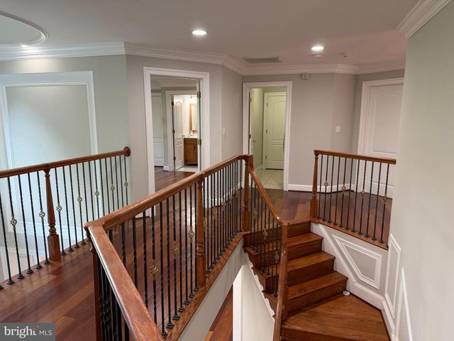 6529 FAIRLAWN DR, Mclean, VA 22101