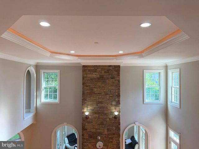 6529 FAIRLAWN DR, Mclean, VA 22101