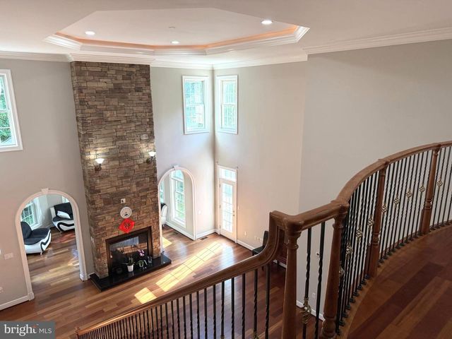 6529 FAIRLAWN DR, Mclean, VA 22101