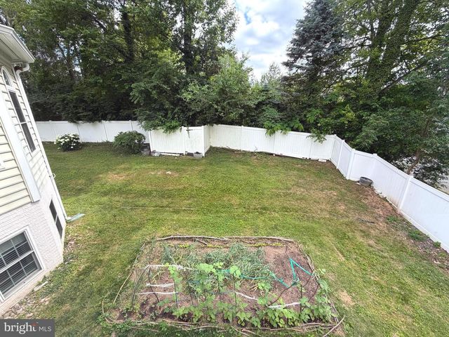 6529 FAIRLAWN DR, Mclean, VA 22101