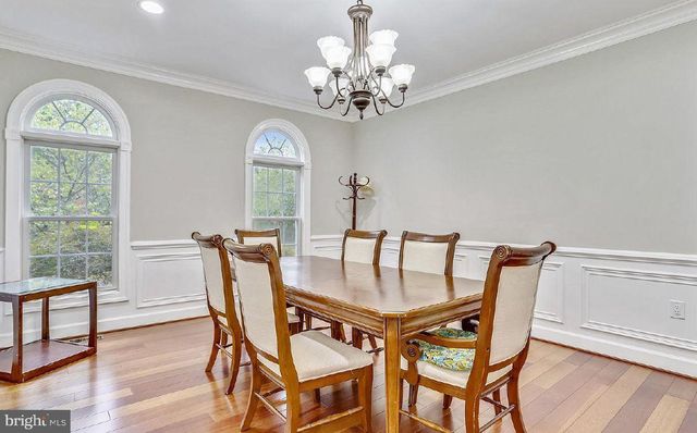 6529 FAIRLAWN DR, Mclean, VA 22101