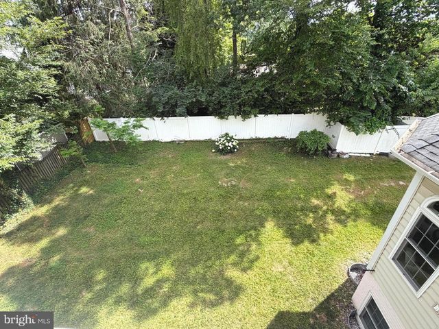 6529 FAIRLAWN DR, Mclean, VA 22101