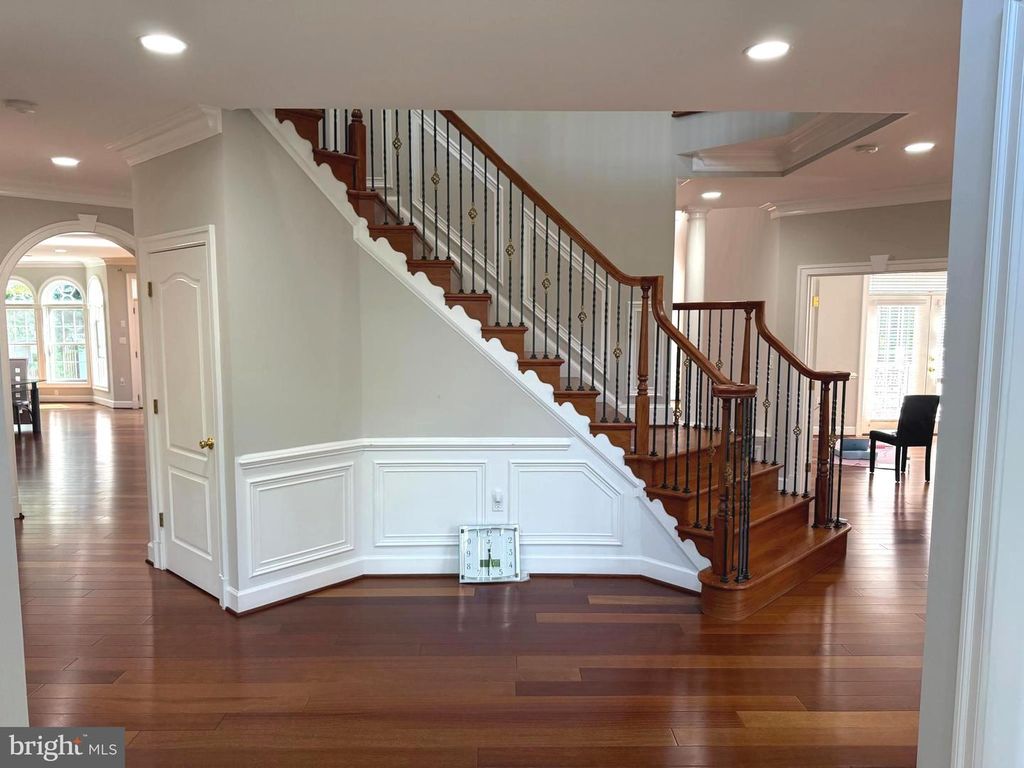 6529 FAIRLAWN DR, Mclean, VA 22101