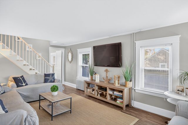 10 Trenton Street, West Yarmouth, MA 02673