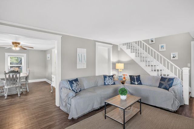 10 Trenton Street, West Yarmouth, MA 02673