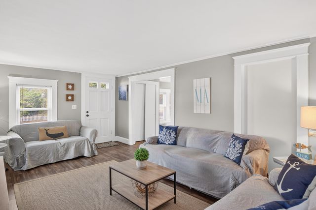 10 Trenton Street, West Yarmouth, MA 02673