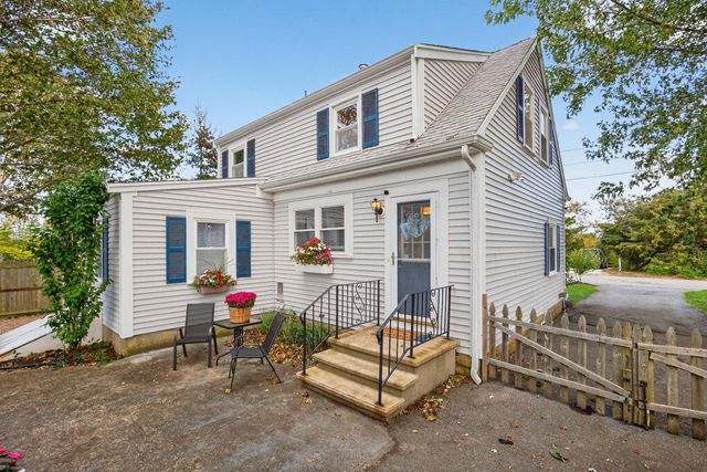10 Trenton Street, West Yarmouth, MA 02673