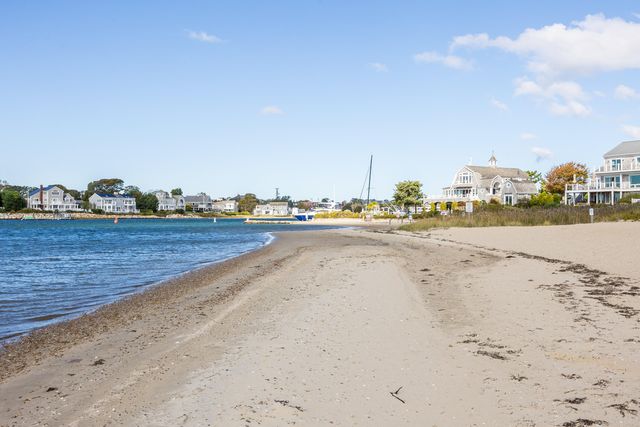 10 Trenton Street, West Yarmouth, MA 02673