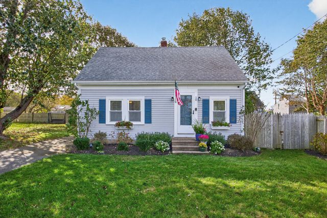 10 Trenton Street, West Yarmouth, MA 02673