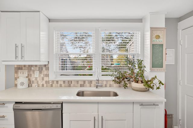 10 Trenton Street, West Yarmouth, MA 02673