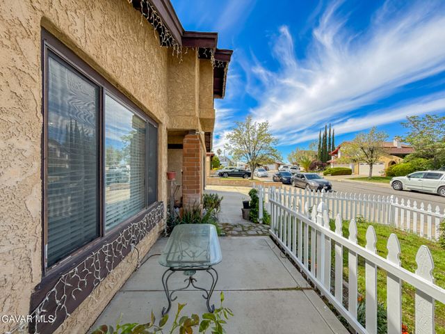 2528 Poker Plant Court, Palmdale, CA 93550