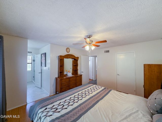 2528 Poker Plant Court, Palmdale, CA 93550