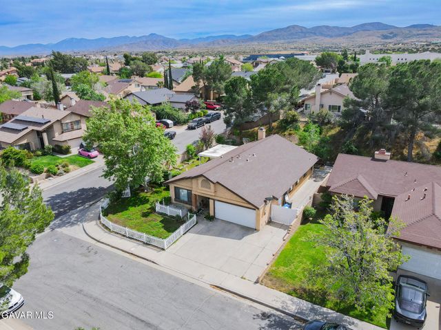 2528 Poker Plant Court, Palmdale, CA 93550