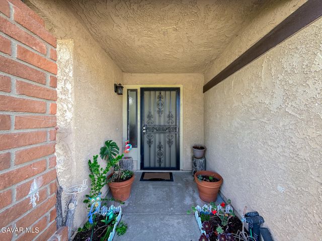 2528 Poker Plant Court, Palmdale, CA 93550