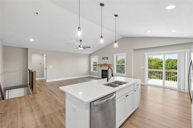 314 NE Meadow Lane, Ankeny, IA 50021