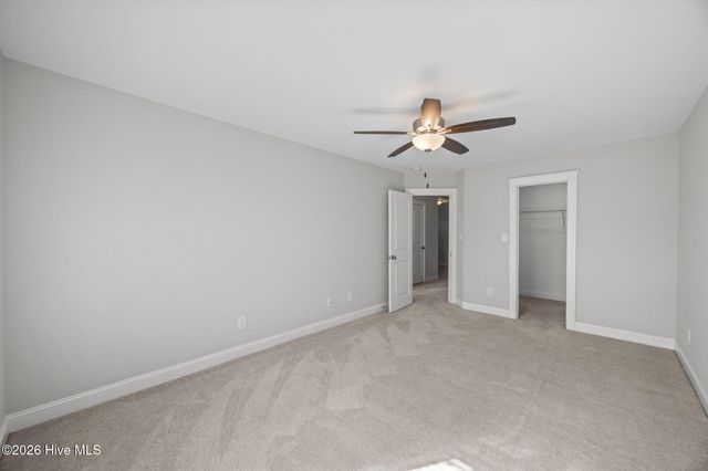 1819 Fox Den Way 3, Greenville, NC 27858