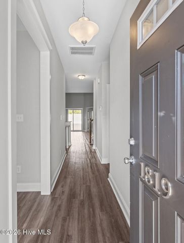 1819 Fox Den Way 3, Greenville, NC 27858