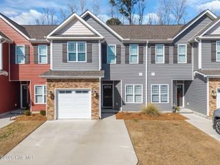 1819 Fox Den Way 3, Greenville, NC 27858