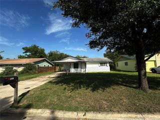 4901 York Hill DR, Austin, TX 78723