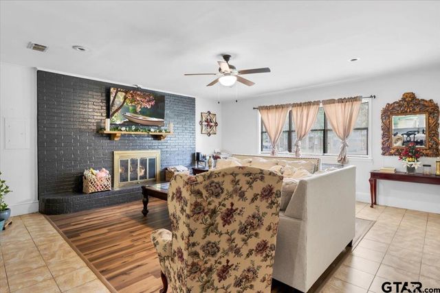 2631 Amy Ln, Tyler, TX 75701